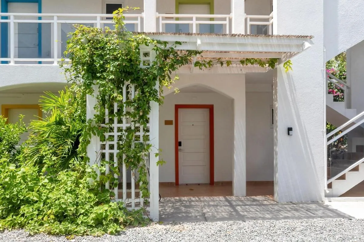 Maho Beach House - Elegant 1 Bedroom, Beach Level Appartamento