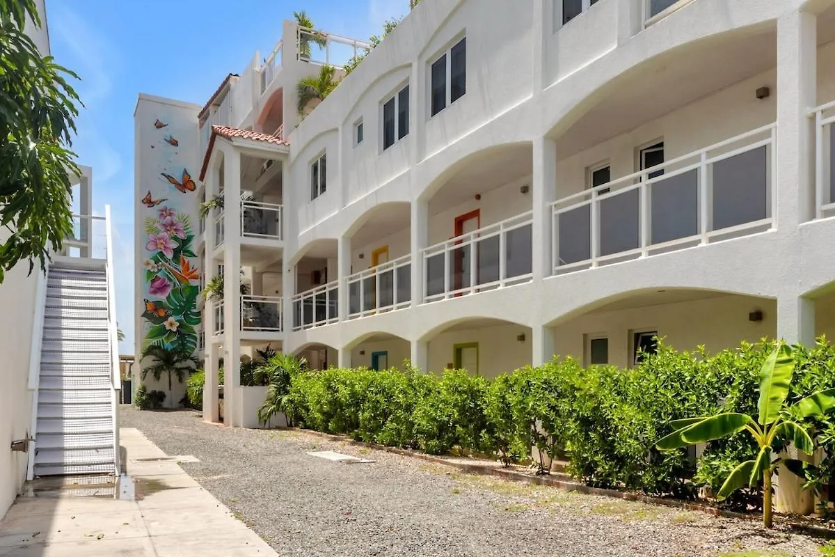 Maho Beach House - Elegant 1 Bedroom, Beach Level